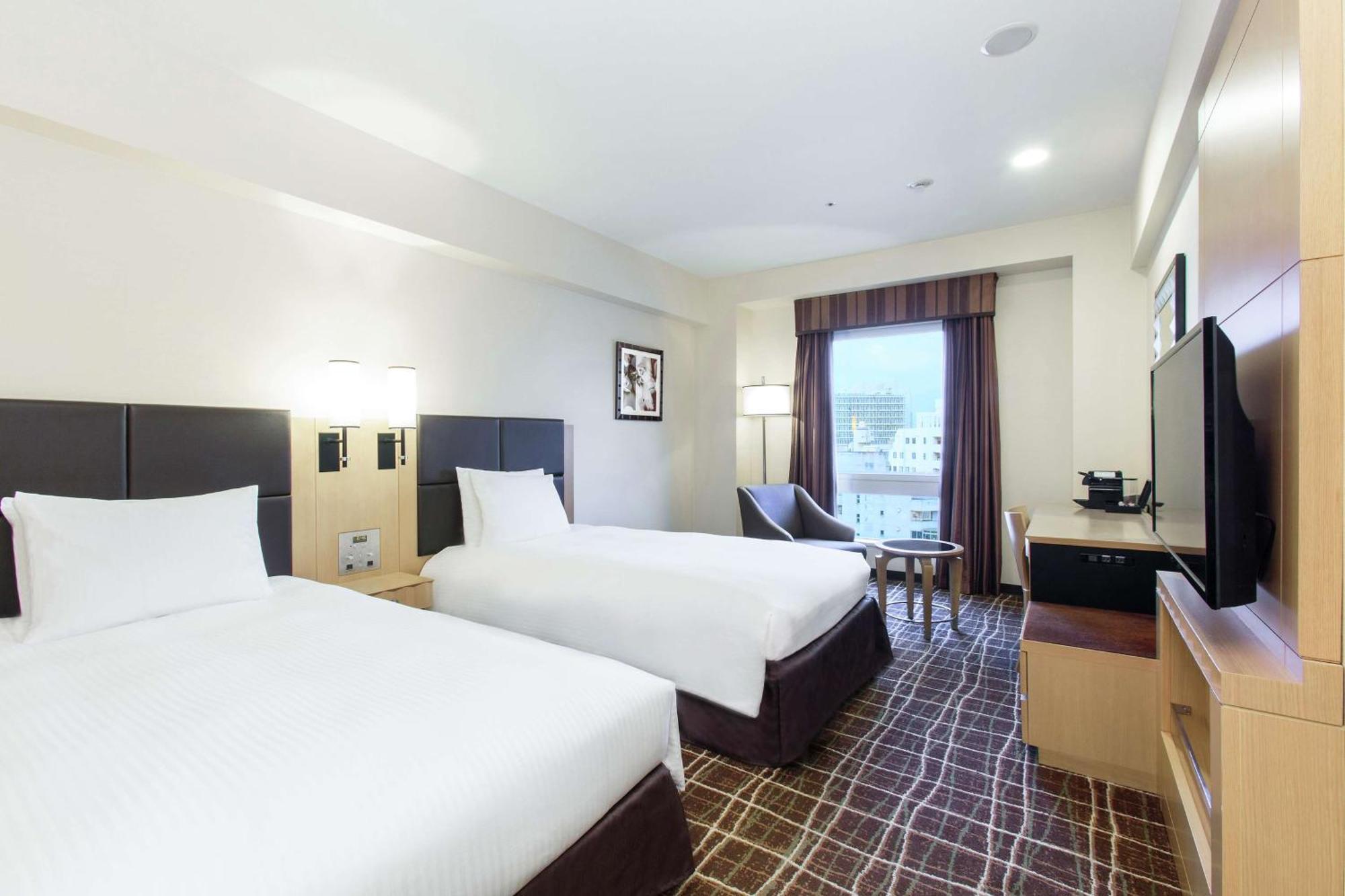Hotel Doubletree By Hilton Naha Exterior foto